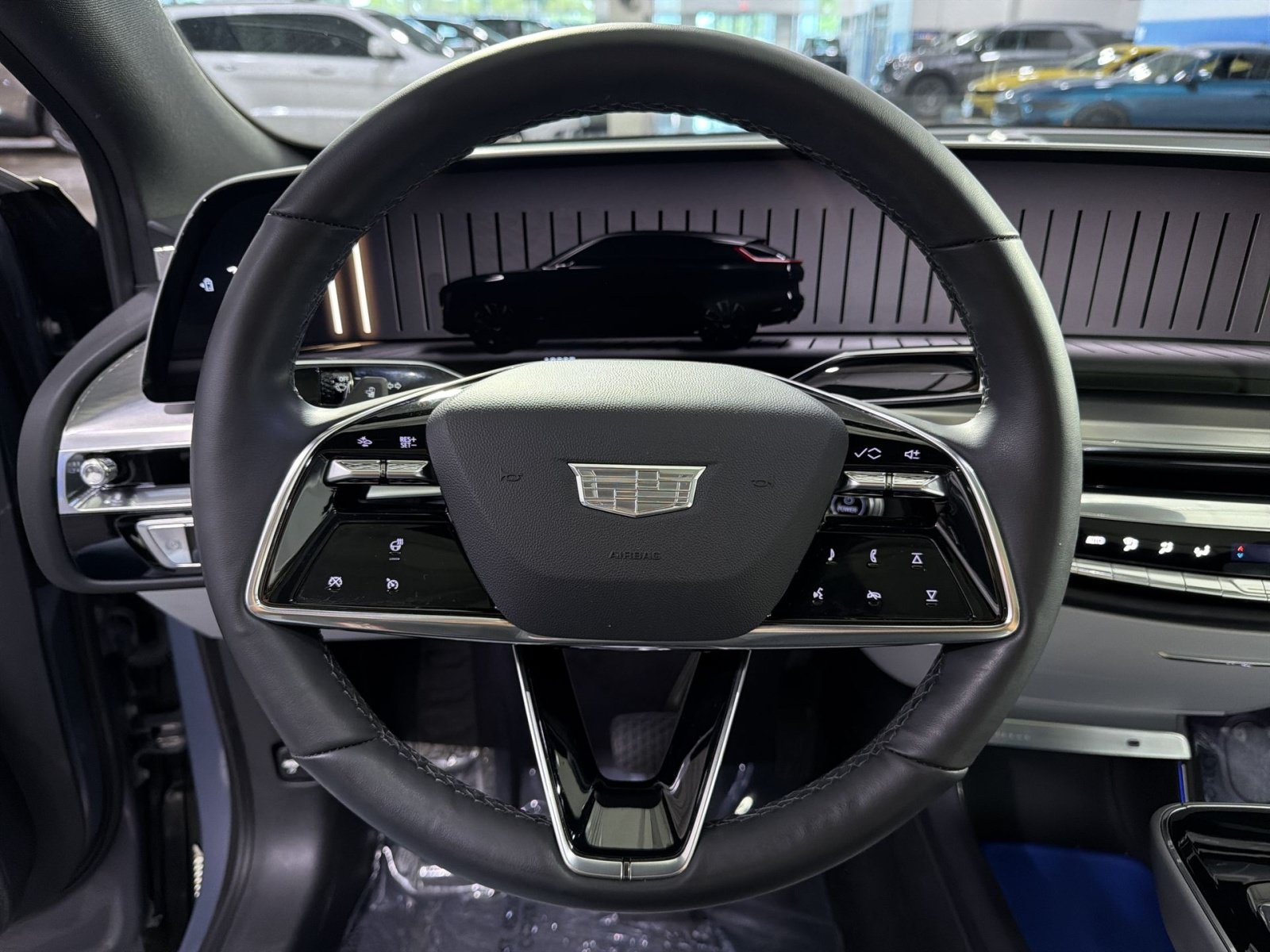 Used 2024 Cadillac Lyriq Luxury AWD/4WD image 25