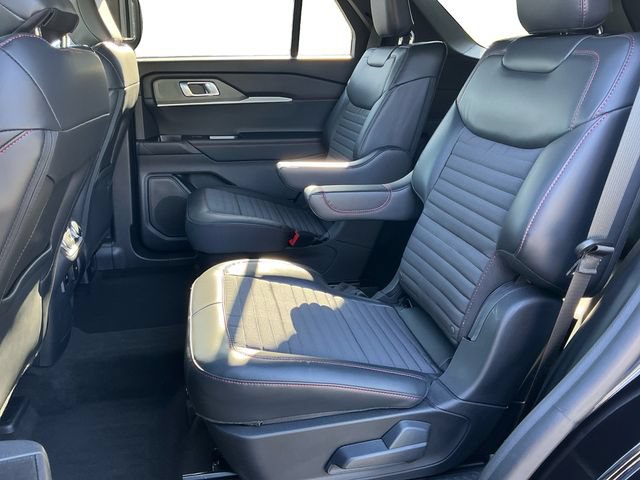 Certified 2025 Ford Explorer ST-Line AWD/4WD image 16