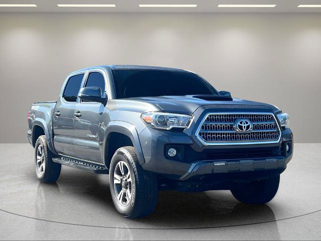 Used 2017 Toyota Tacoma TRD Sport w/ Tow Package (A/T) AWD/4WD image 1