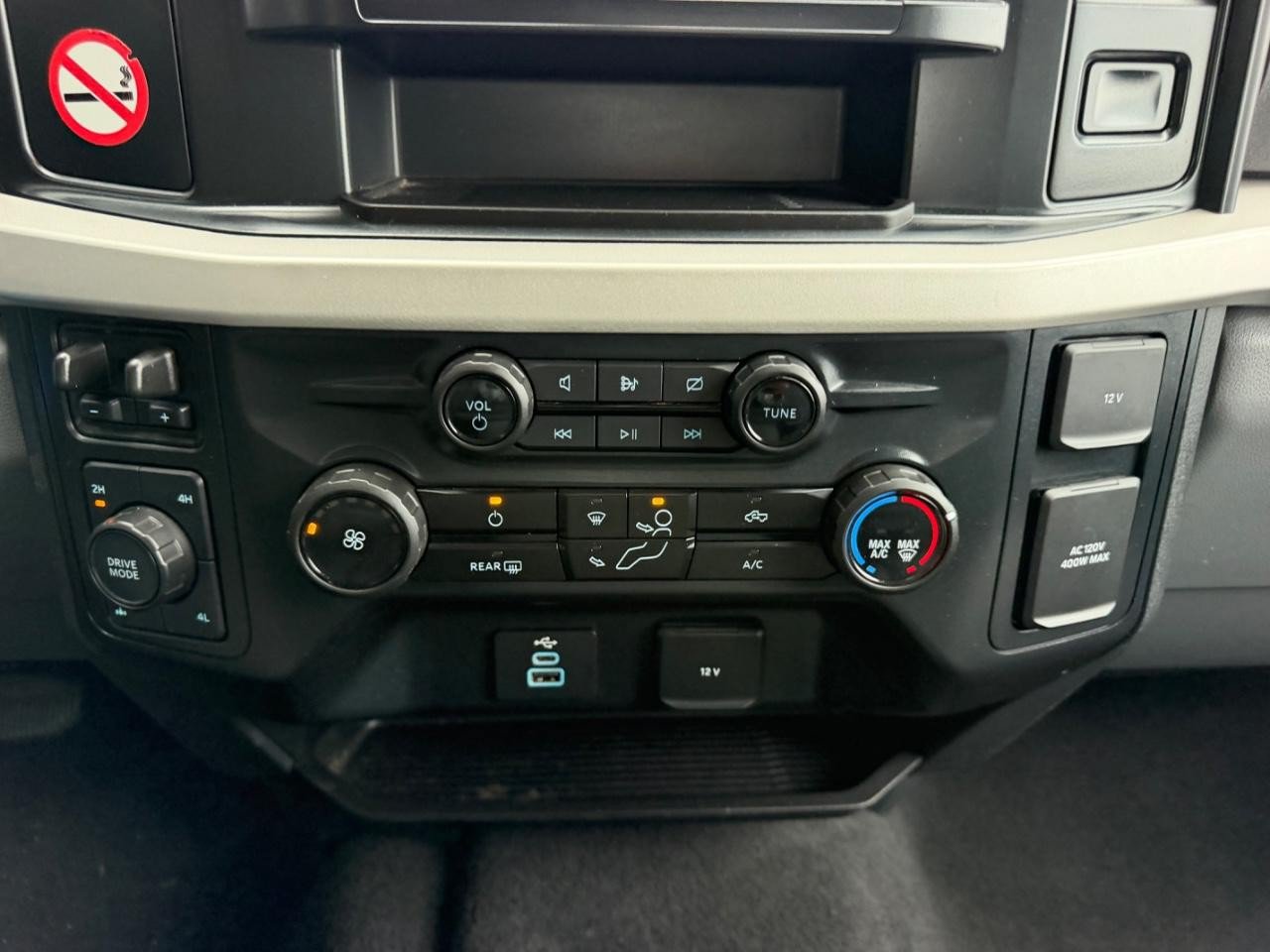 Certified 2024 Ford F250 XLT w/ FX4 Off-Road Package AWD/4WD image 15