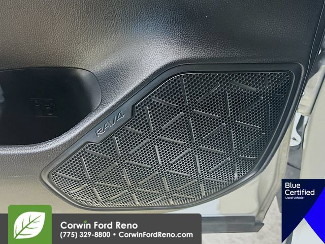 Used 2021 Toyota RAV4 XLE Premium AWD/4WD image 22
