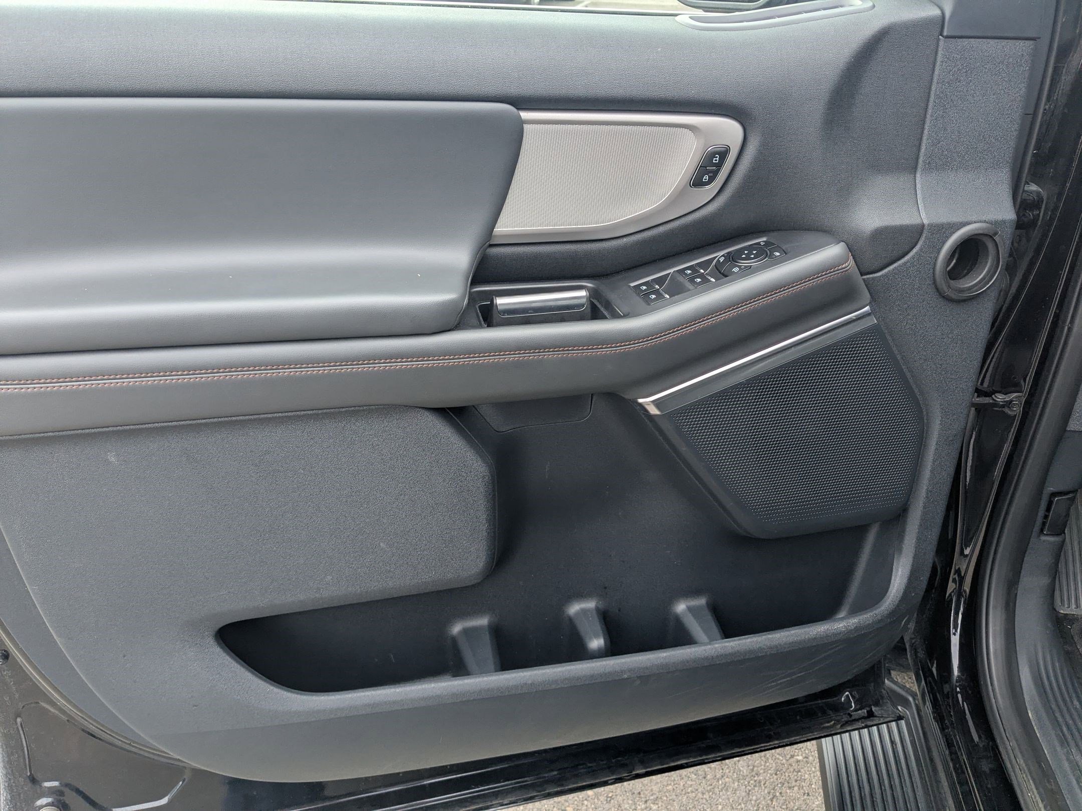 Certified 2025 Ford Expedition Max Active AWD/4WD image 17