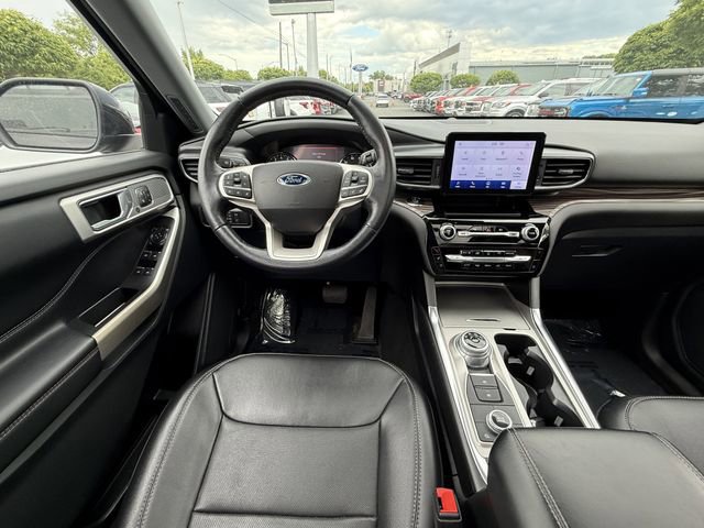 Certified 2021 Ford Explorer Limited w/ Hybrid Equipment Group 310A AWD/4WD image 14