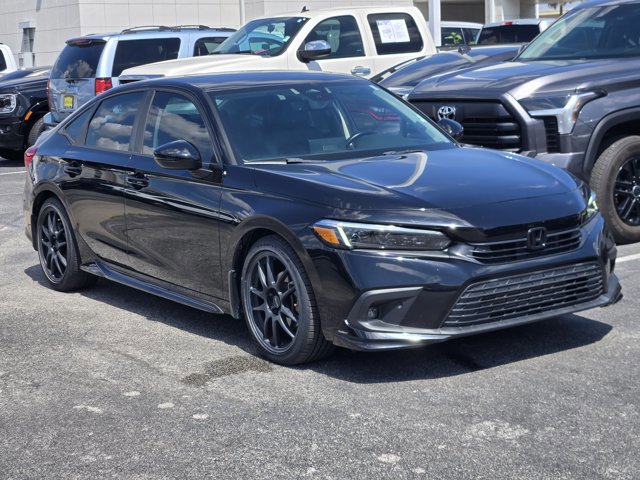 Used 2022 Honda Civic Touring image 3