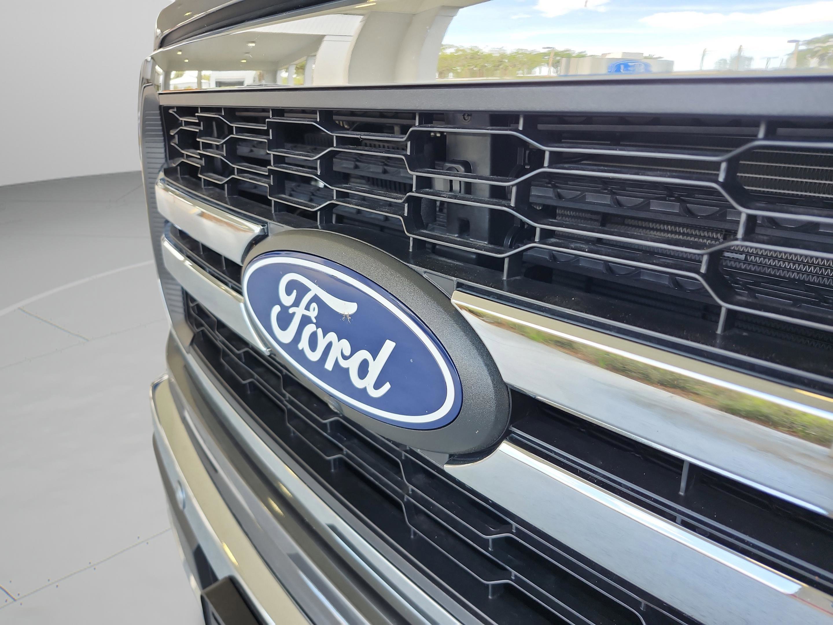 Certified 2025 Ford F150 Lariat w/ Equipment Group 501A Mid AWD/4WD image 24
