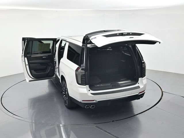 Used 2025 Chevrolet Suburban High Country AWD/4WD image 48