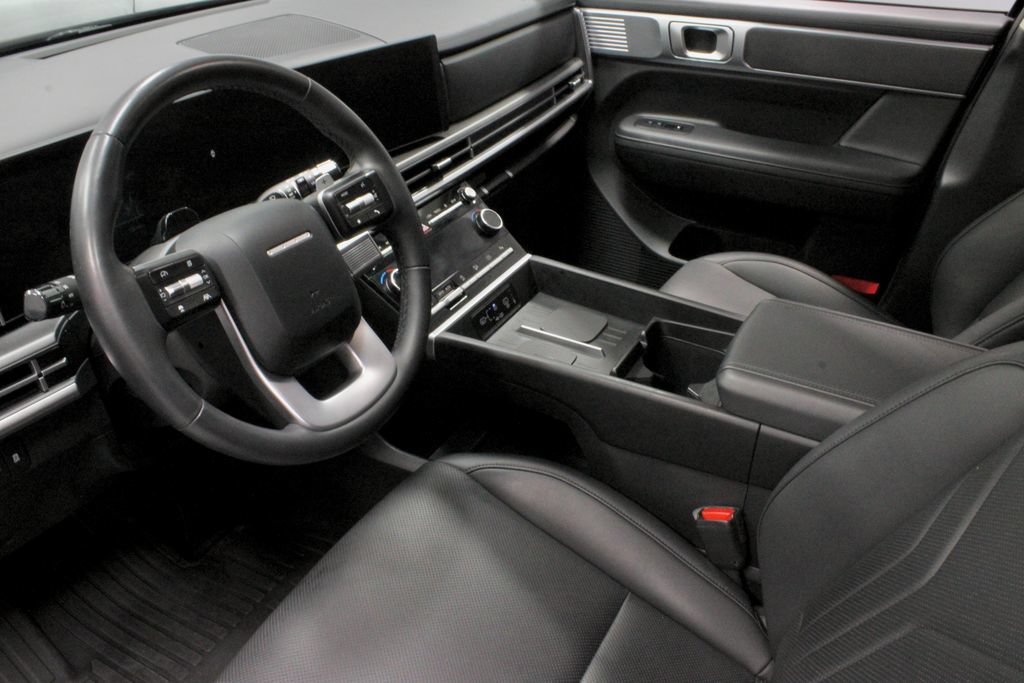 Used 2025 Hyundai Santa Fe SEL FWD image 23