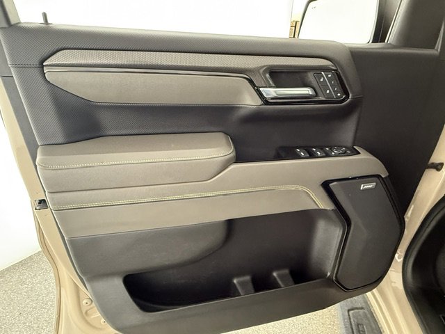 Used 2022 Chevrolet Silverado 1500 ZR2 w/ Technology Package AWD/4WD image 8