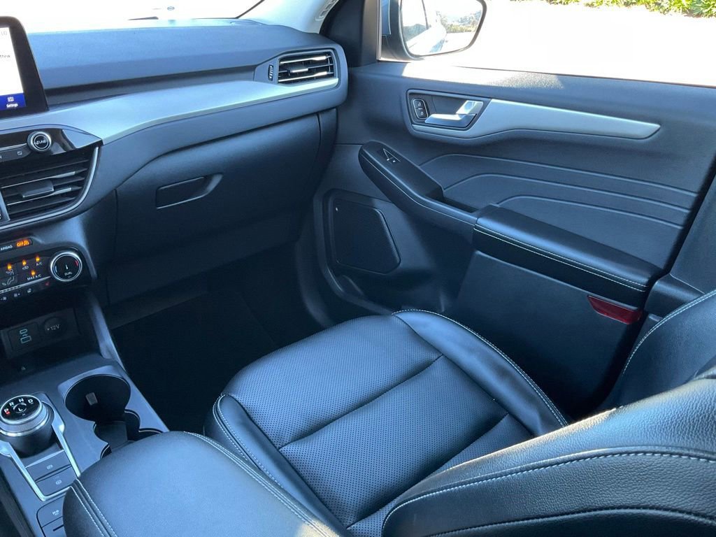 Certified 2022 Ford Escape SEL w/ Technology Package image 46