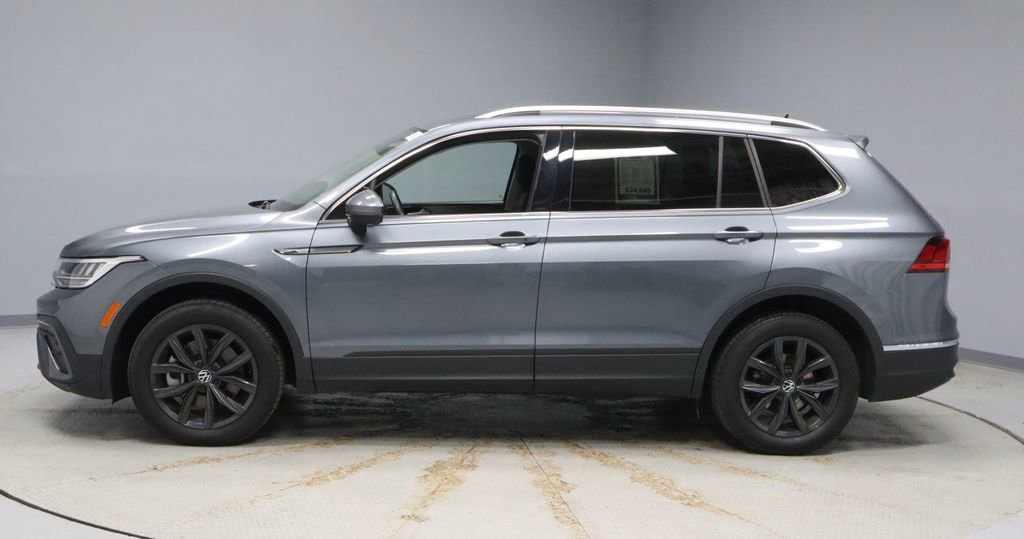 Used 2024 Volkswagen Tiguan SE image 8