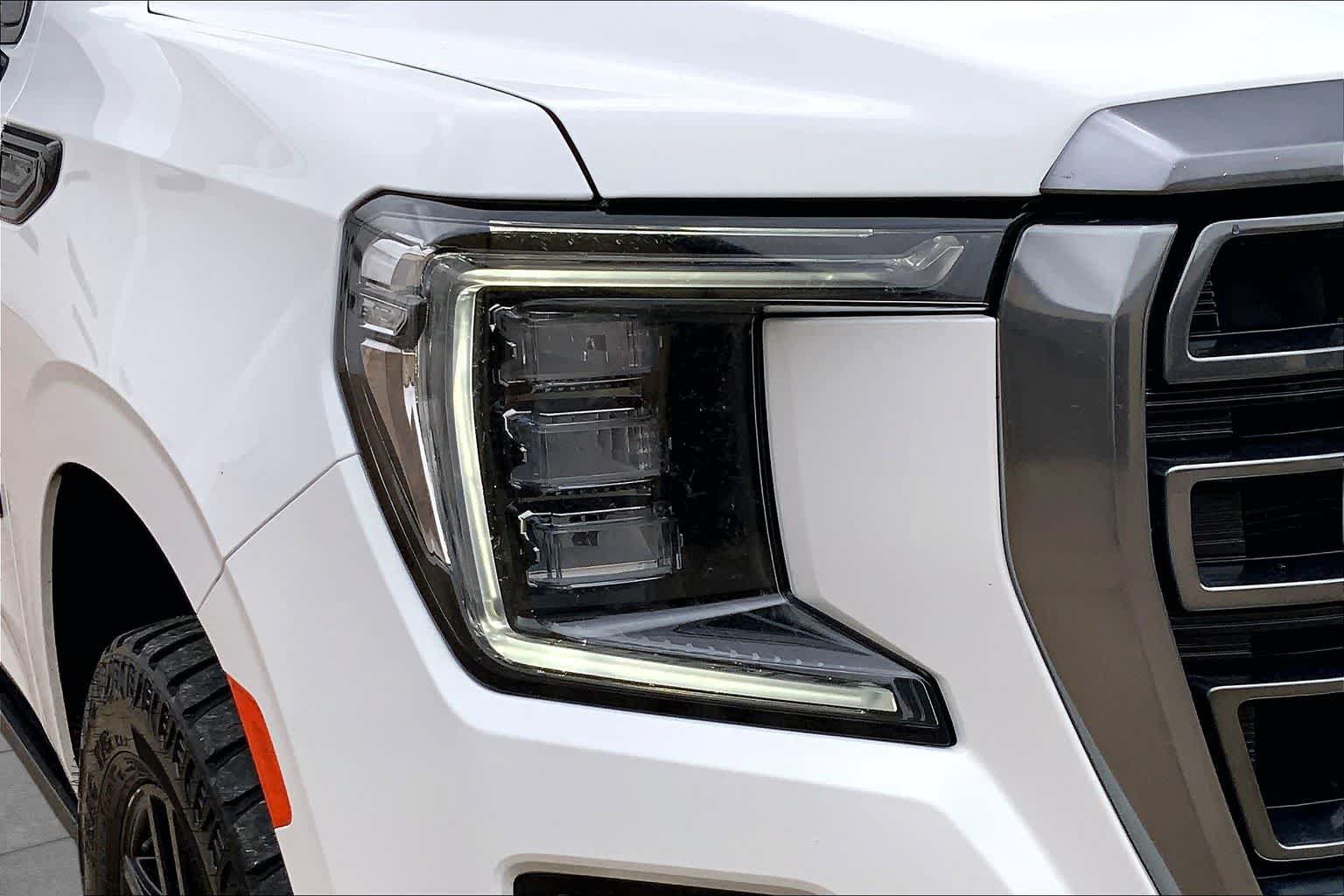 Used 2024 GMC Yukon XL AT4 w/ AT4 Premium Plus Package AWD/4WD image 28