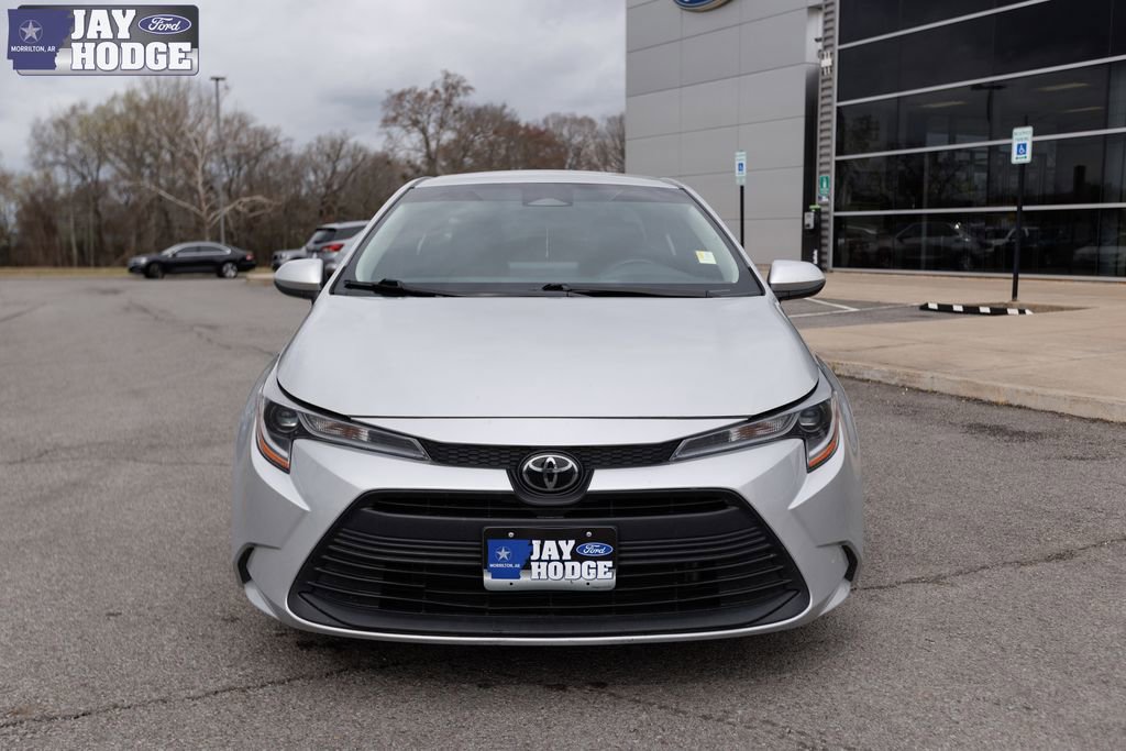 Used 2024 Toyota Corolla LE image 3