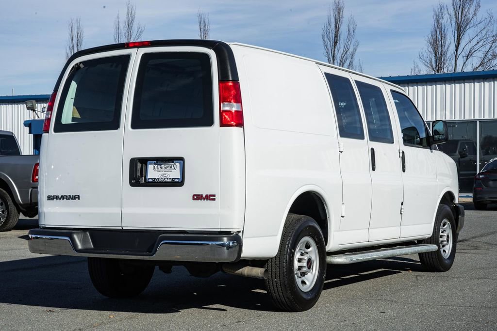 Used 2024 GMC Savana 2500 w/ Driver Convenience Package image 5