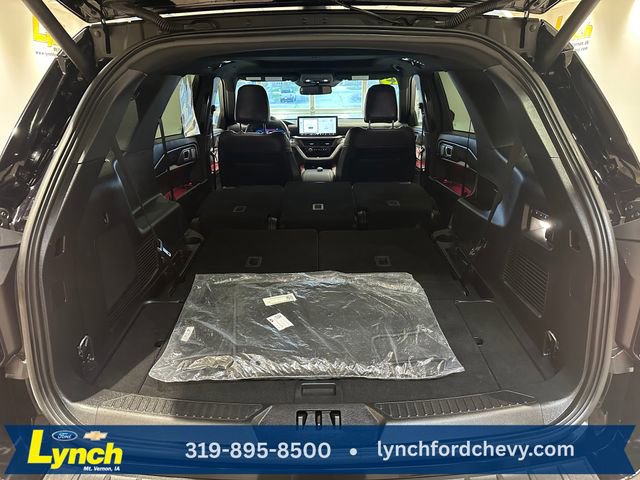Certified 2025 Ford Explorer Platinum AWD/4WD image 28