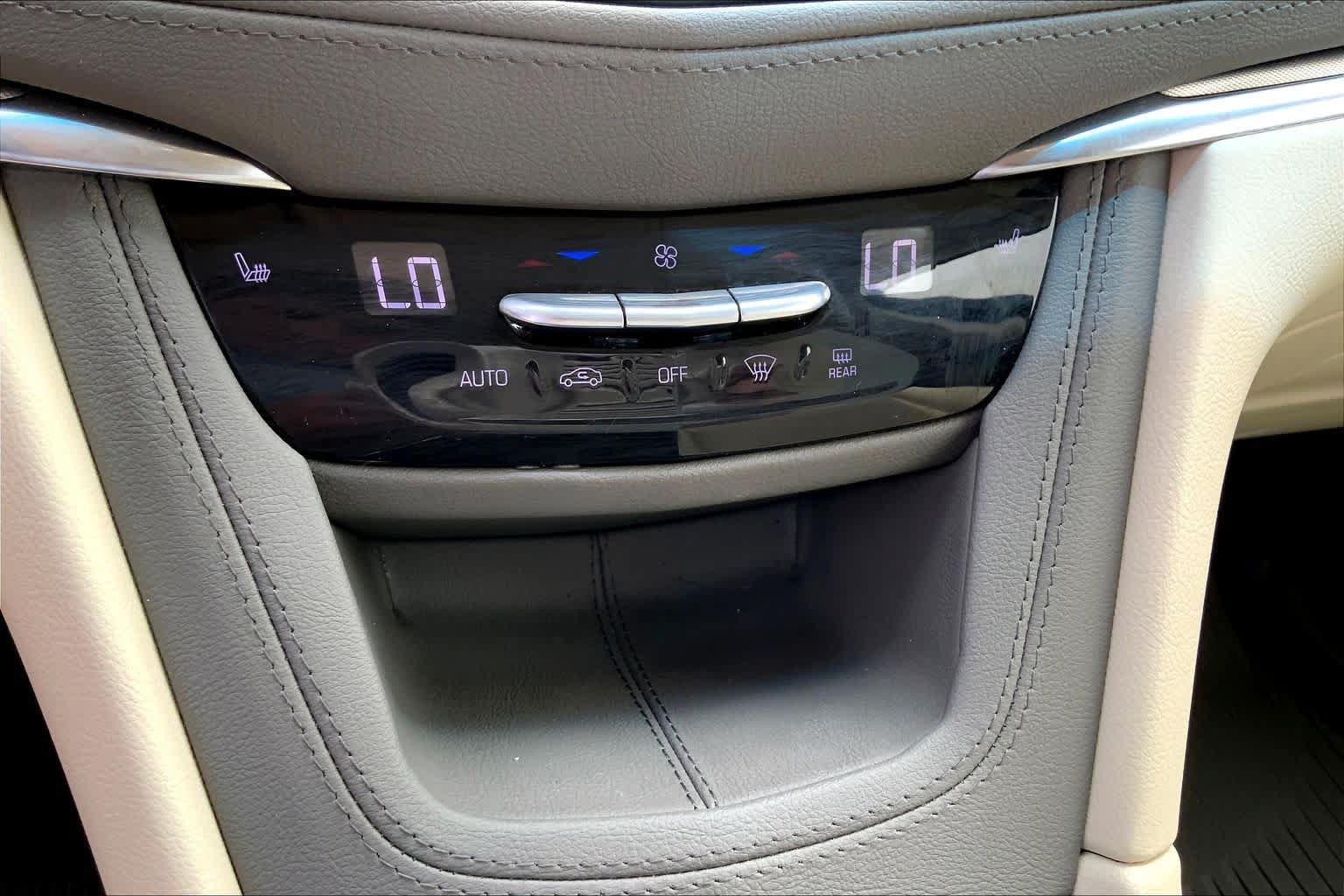 Used 2021 Cadillac XT5 Premium Luxury AWD/4WD image 35