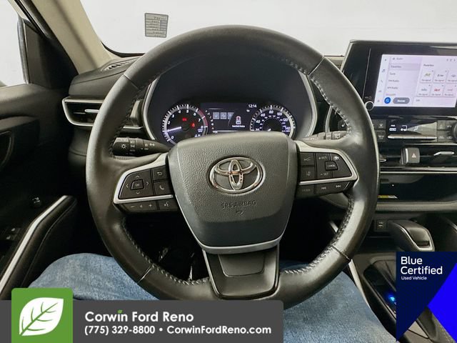 Used 2023 Toyota Highlander XLE AWD/4WD image 14