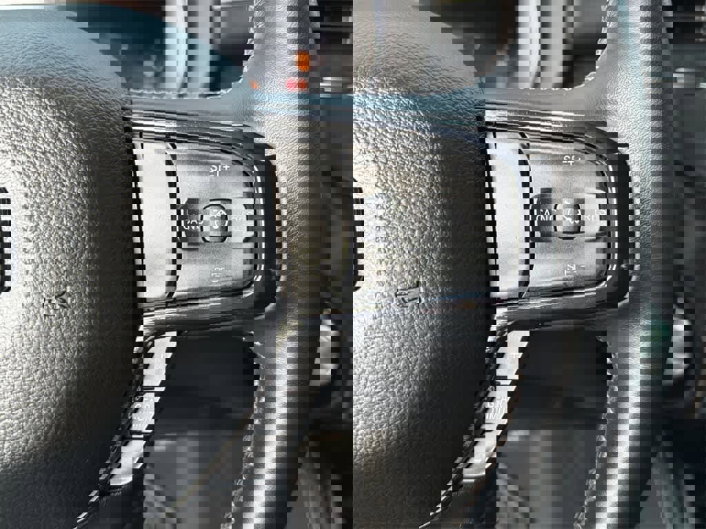 Used 2023 RAM 1500 Limited w/ Body Color Bumper Group image 24