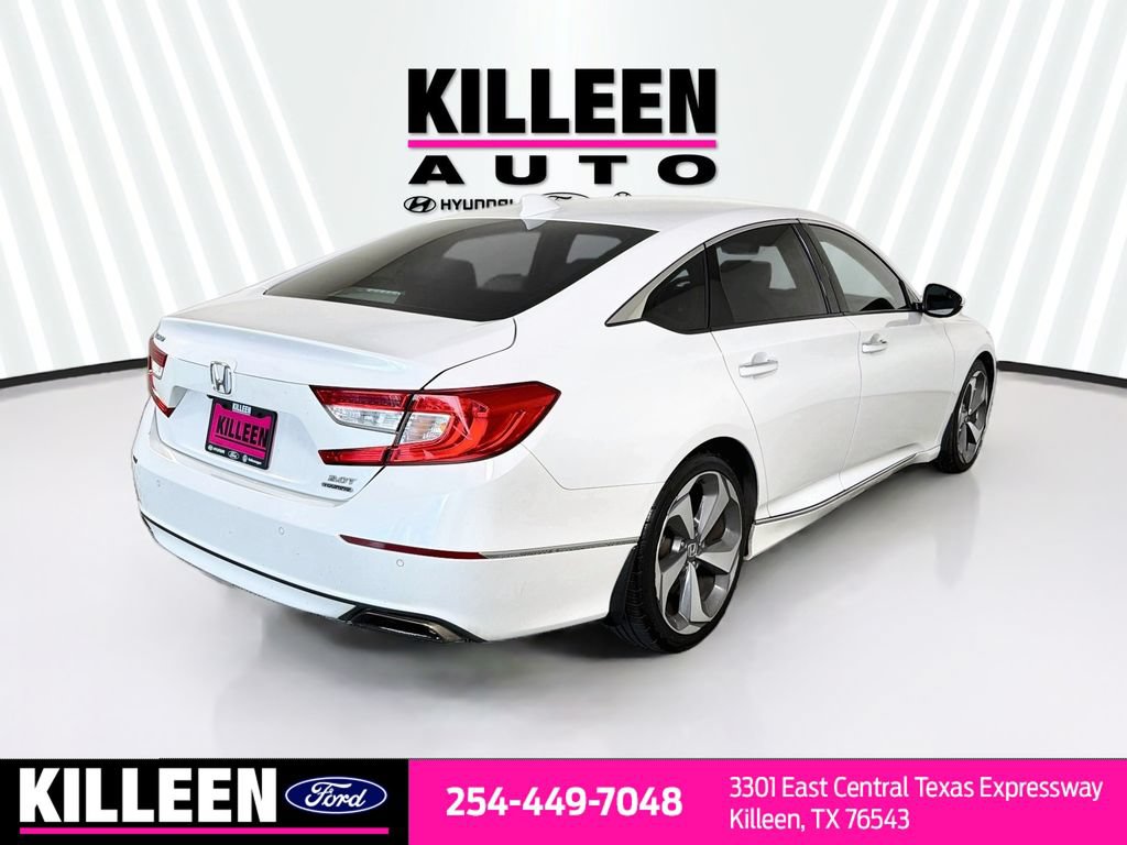 Used 2018 Honda Accord Touring image 8