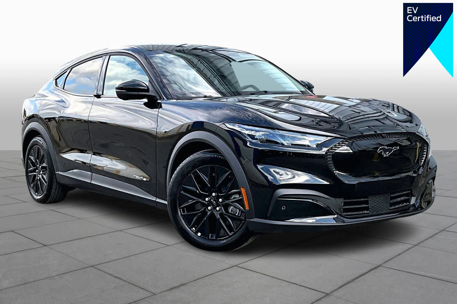 Certified 2025 Ford Mustang Mach-E Select w/ Comfort Package Lite image 1