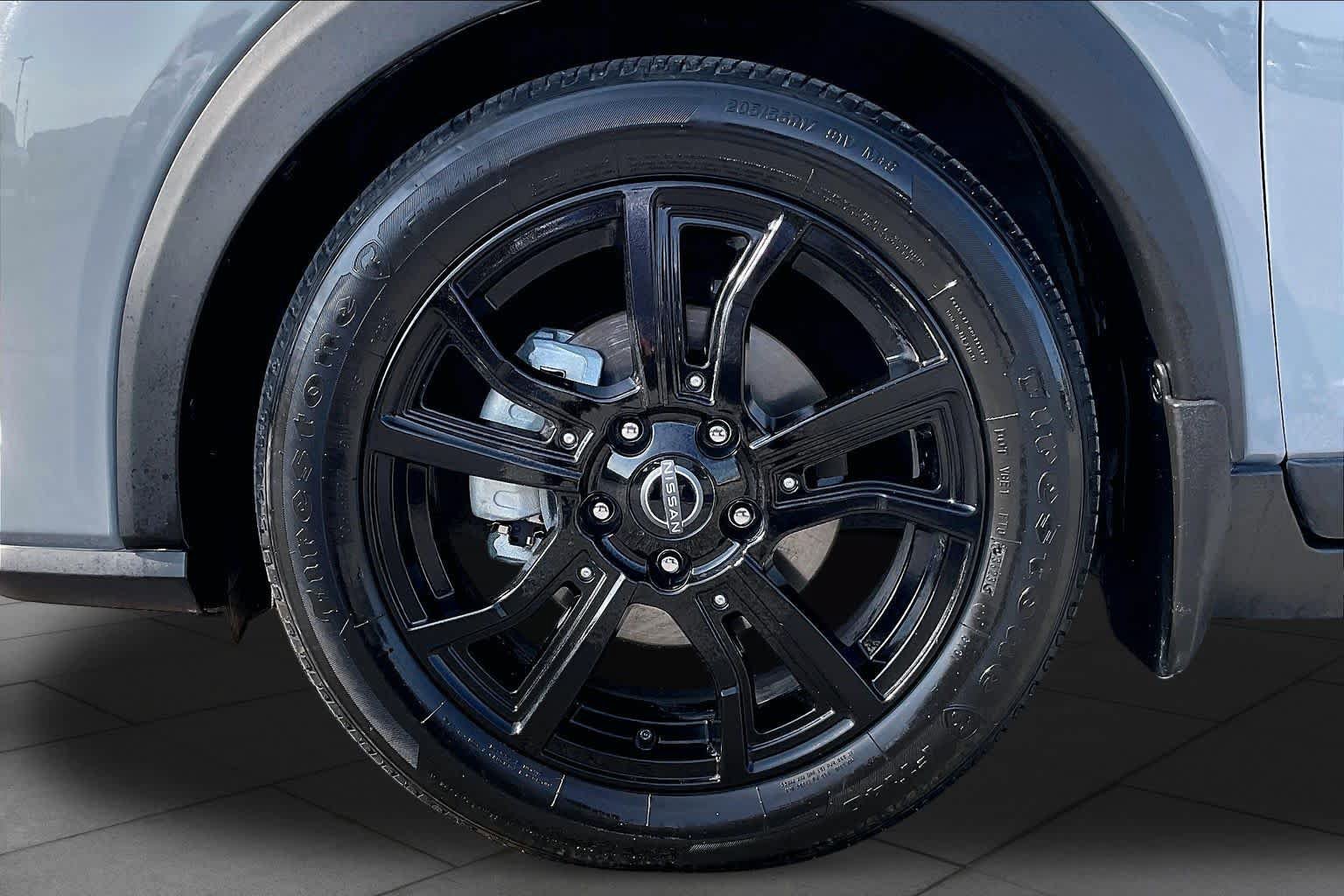 Used 2024 Nissan Kicks SR w/ SR Premium Package FWD image 11