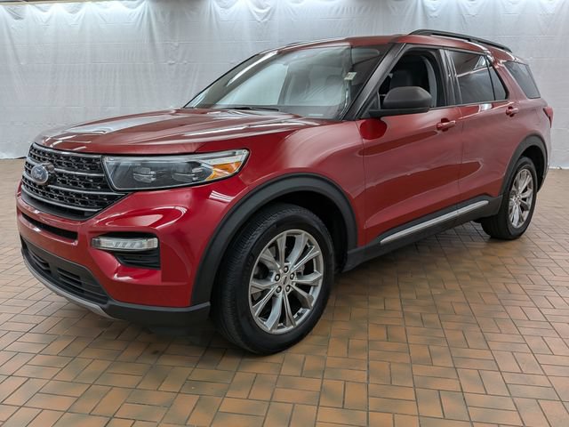 Certified 2020 Ford Explorer XLT w/ Equipment Group 202A AWD/4WD image 3