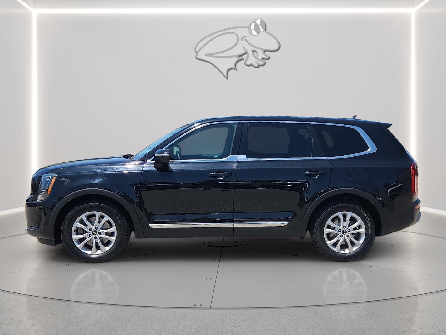 Used 2021 Kia Telluride LX AWD/4WD image 2