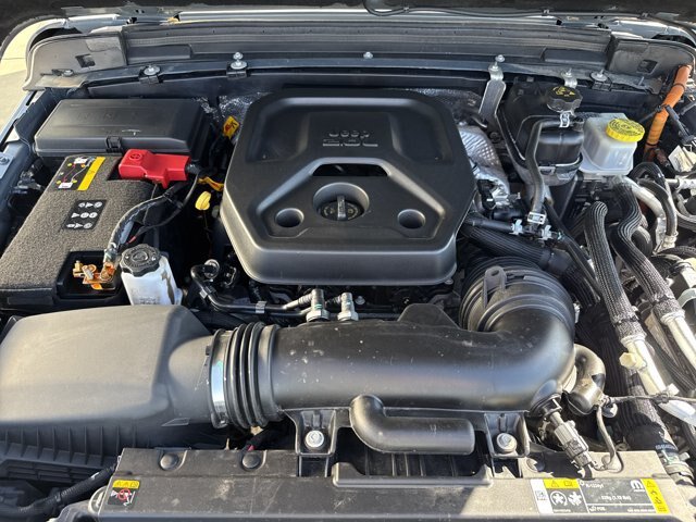 Used 2024 Jeep Wrangler Unlimited AWD/4WD image 19