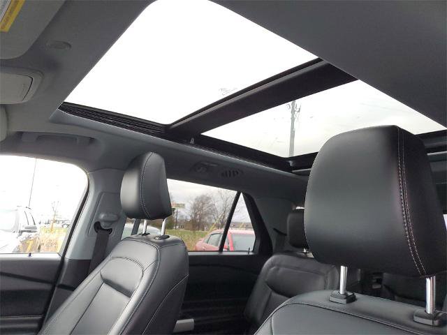 Certified 2021 Ford Explorer XLT w/ Equipment Group 202A image 6