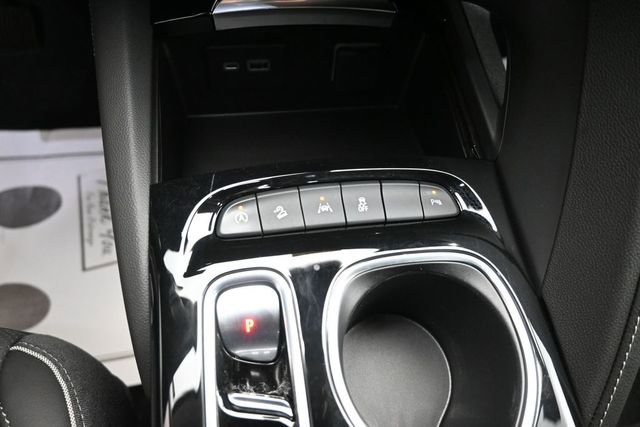 Used 2023 Buick Envision Essence AWD/4WD image 18
