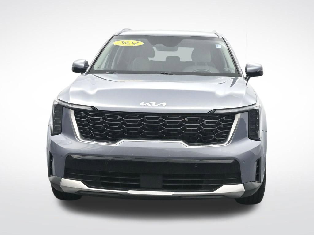 Used 2024 Kia Sorento S FWD image 2