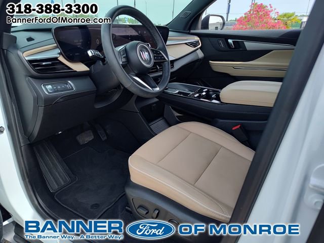 Used 2025 Buick Enclave Preferred w/ Power Package FWD image 2