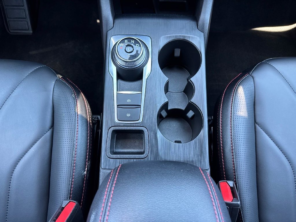 Certified 2025 Ford Escape ST-Line Elite w/ Premium Technology Package AWD/4WD image 17