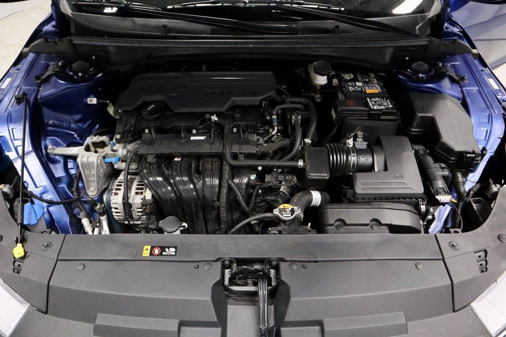 Used 2025 Kia K4 LXS image 16