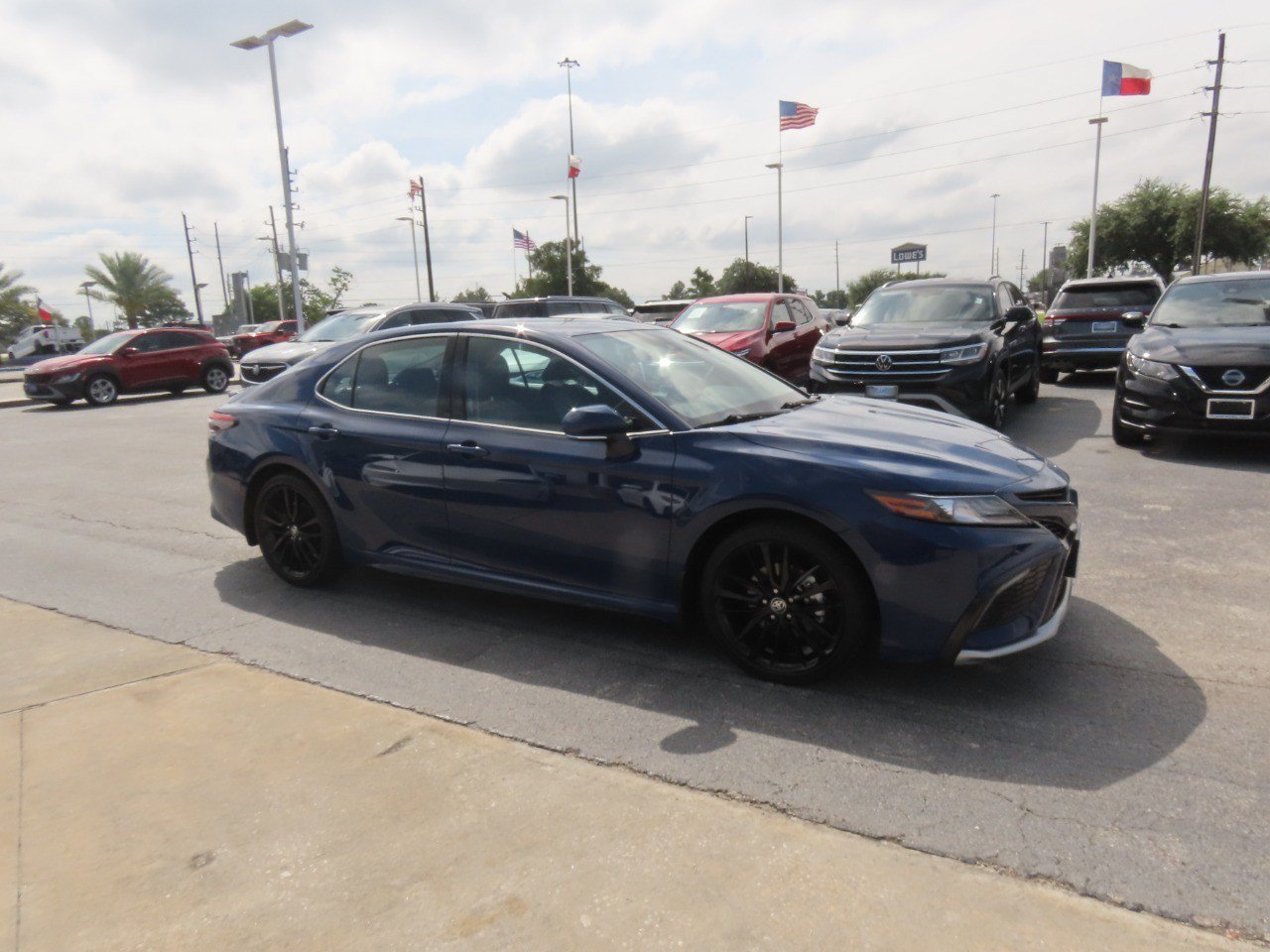 Used 2024 Toyota Camry XSE FWD image 6
