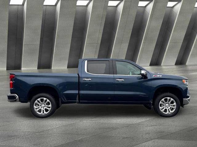 Used 2022 Chevrolet Silverado 1500 LTZ w/ Technology Package AWD/4WD image 2