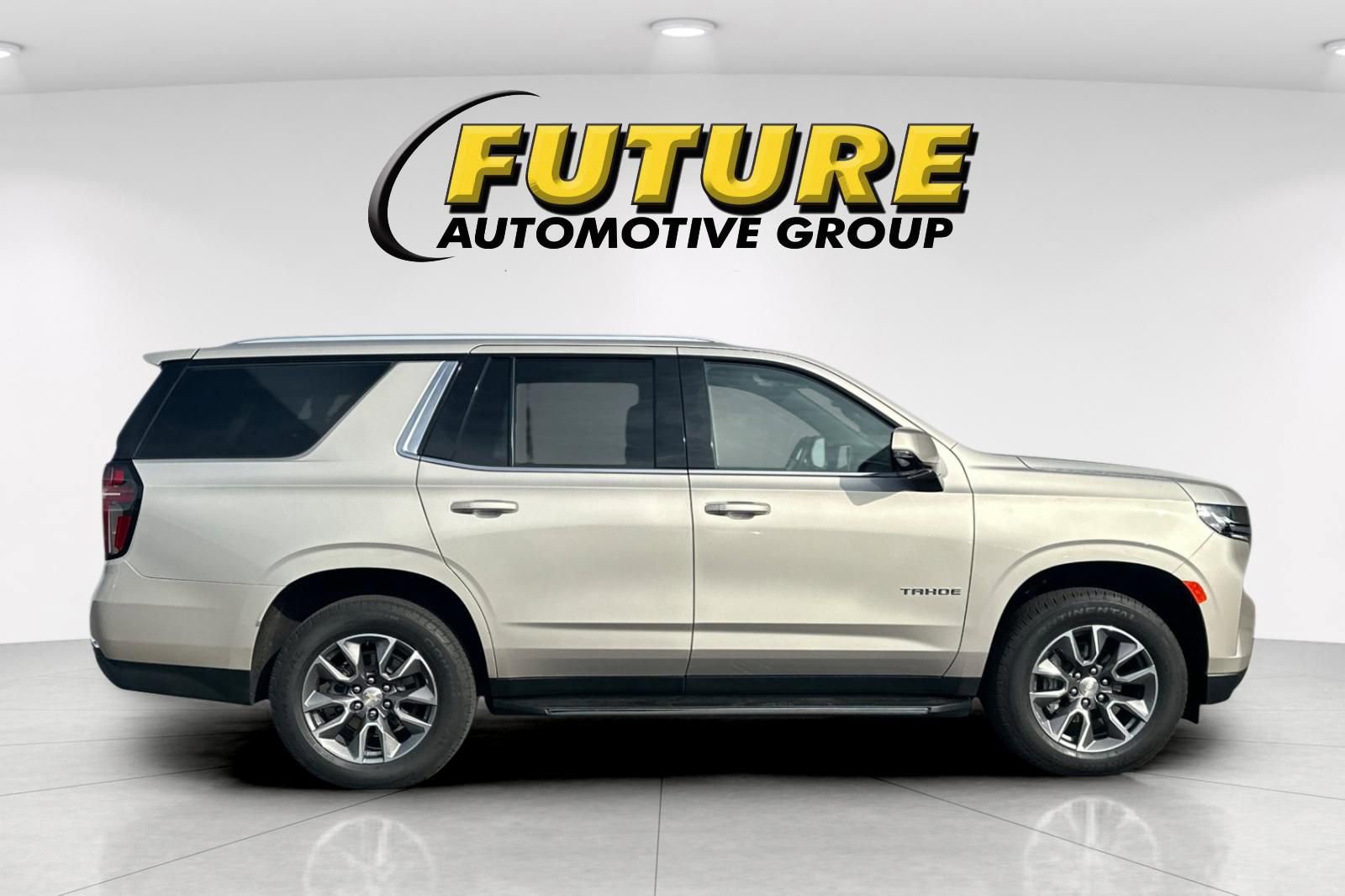 Used 2022 Chevrolet Tahoe LT w/ Luxury Package image 6