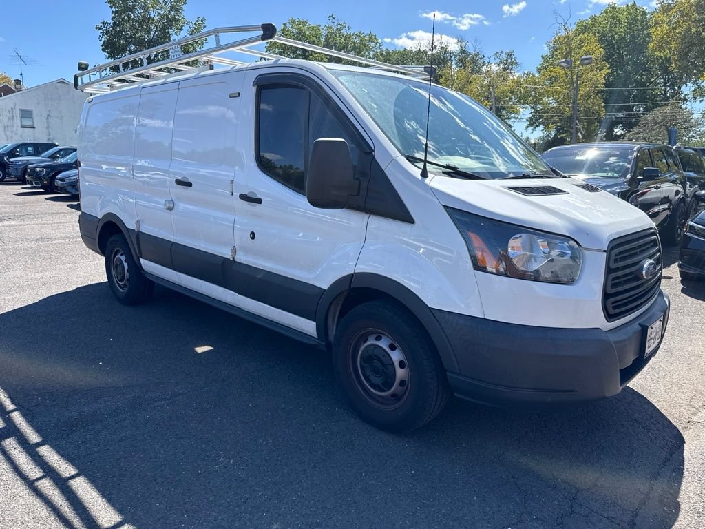 Certified 2018 Ford Transit 150 130 Low Roof RWD image 3