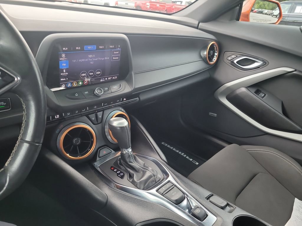 Used 2023 Chevrolet Camaro LT w/ Technology Package RWD image 15