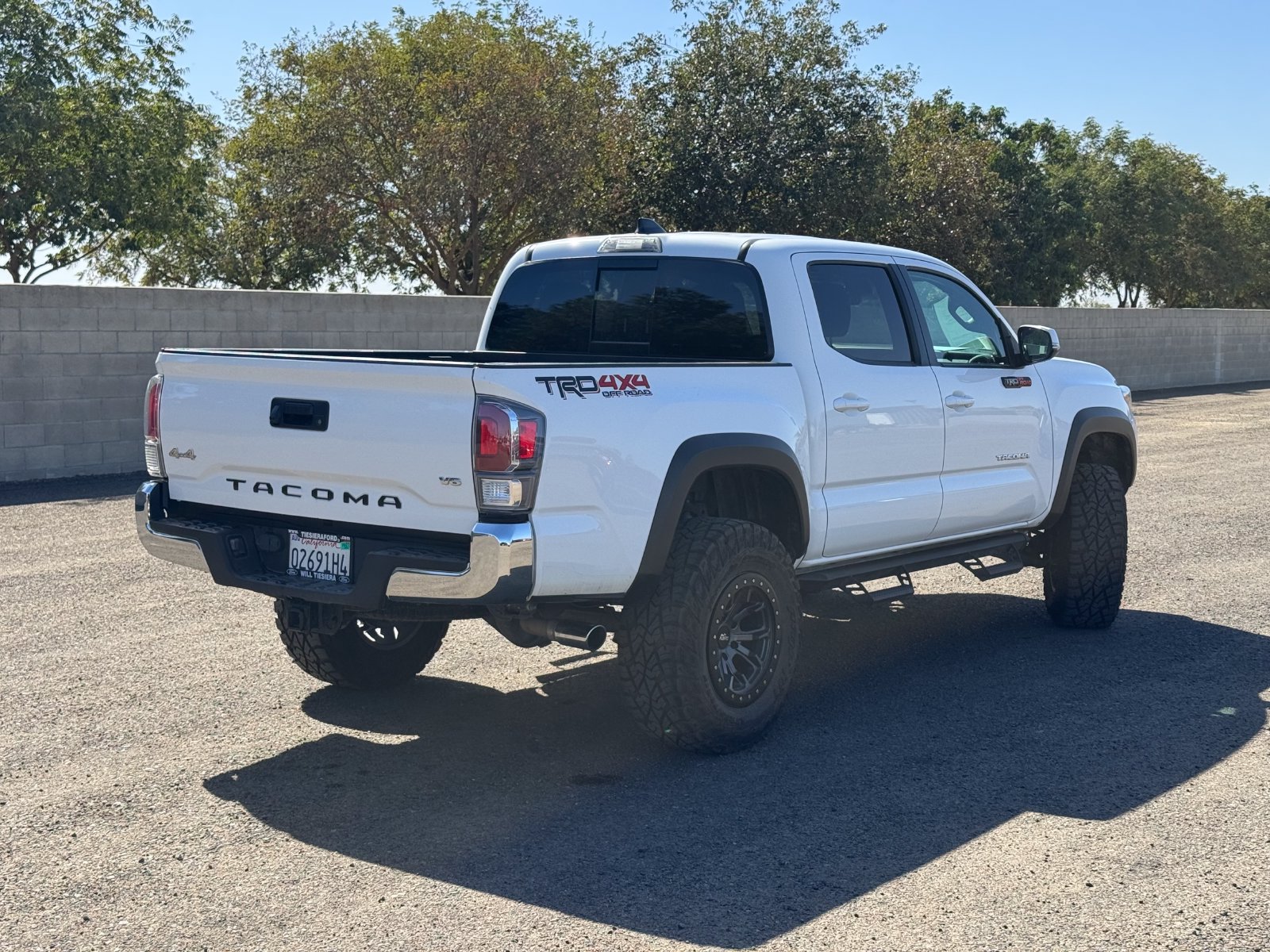 Used 2023 Toyota Tacoma TRD Off-Road AWD/4WD image 3