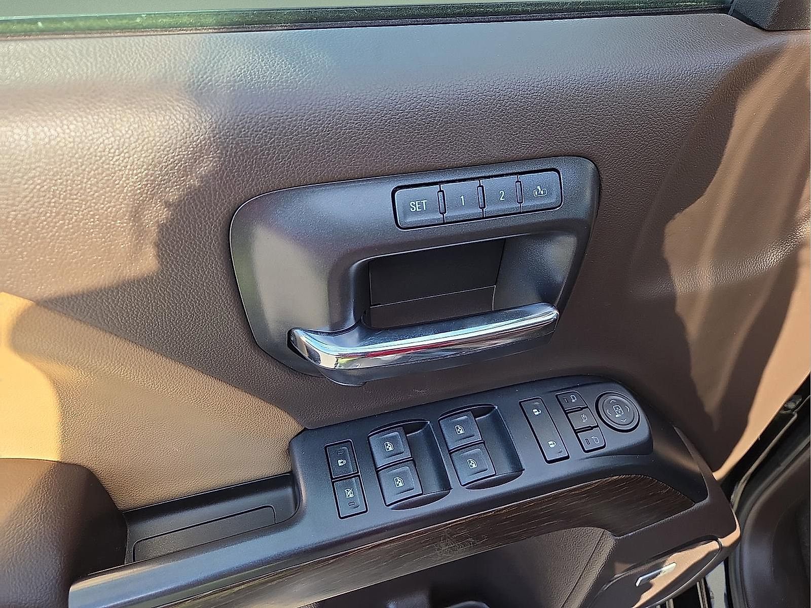 Used 2017 GMC Sierra 3500 Denali w/ Duramax Plus Package image 13