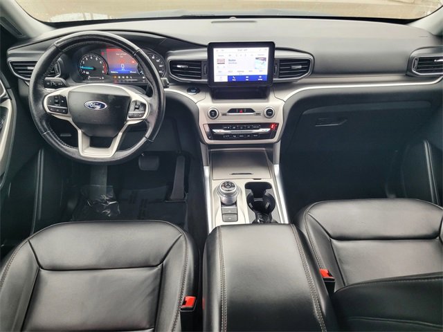 Certified 2022 Ford Explorer XLT w/ Equipment Group 202A image 16