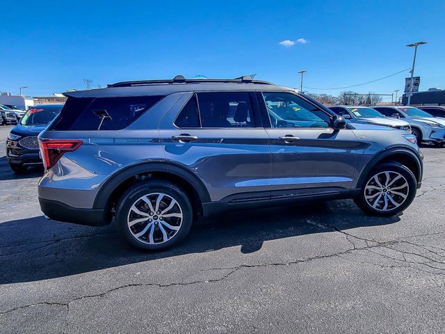 Certified 2023 Ford Explorer ST-Line image 9