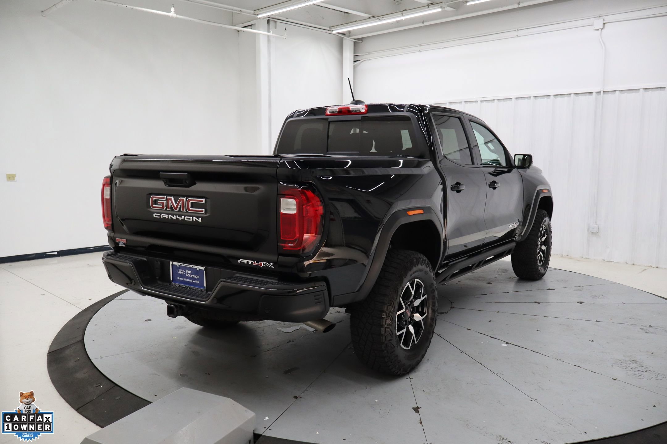 Used 2024 GMC Canyon AT4X AWD/4WD image 4