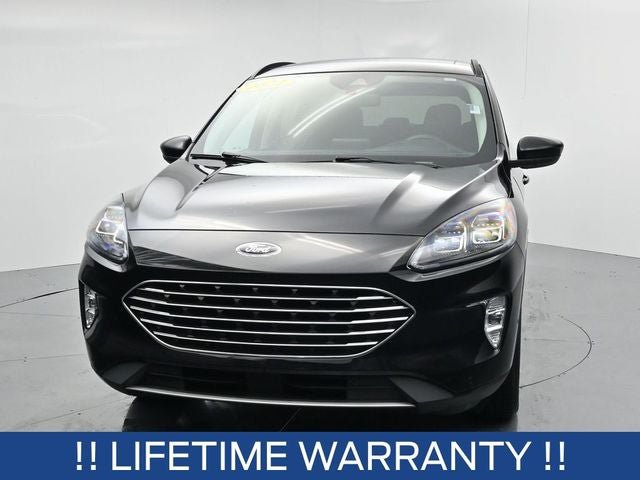 Certified 2022 Ford Escape Titanium w/ Titanium Elite Package AWD/4WD image 3