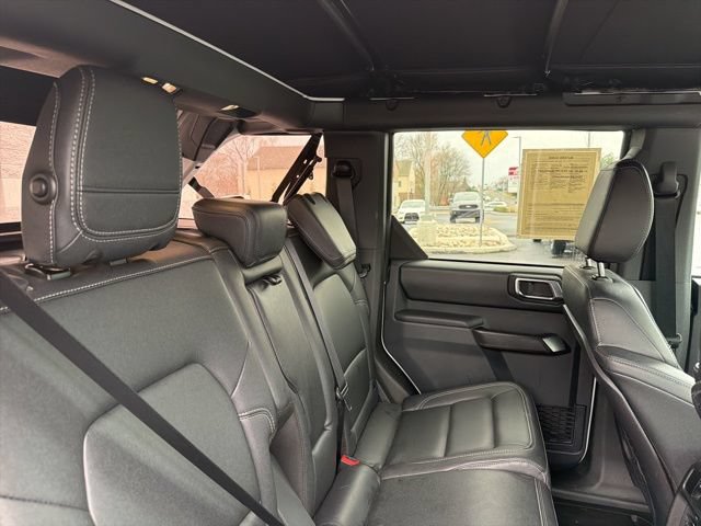 Certified 2025 Ford Bronco Badlands AWD/4WD image 32