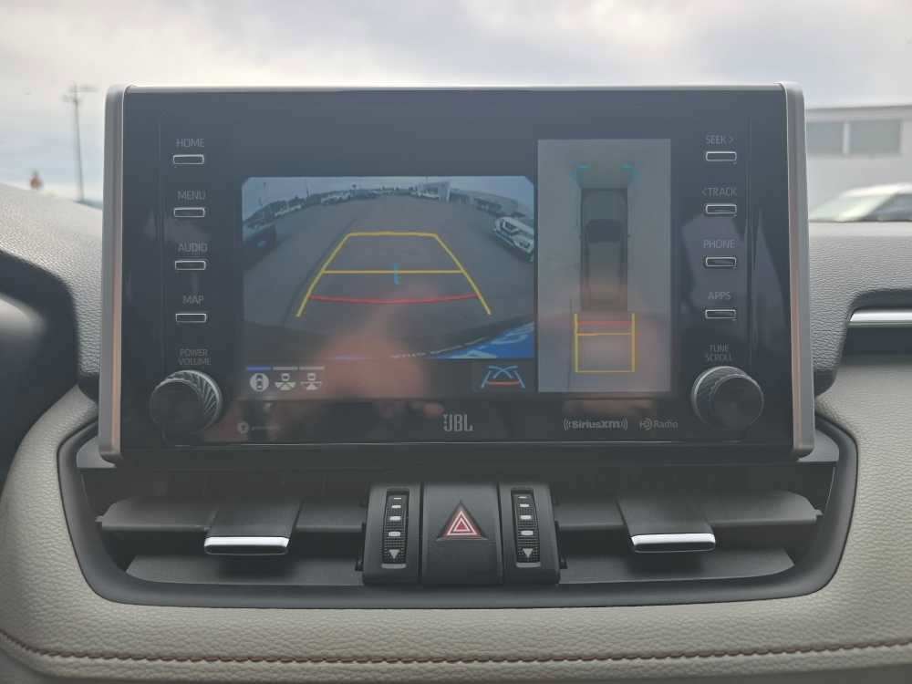 Used 2020 Toyota RAV4 Limited AWD/4WD image 19