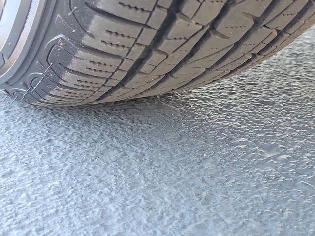 Used 2024 Toyota RAV4 LE AWD/4WD image 31