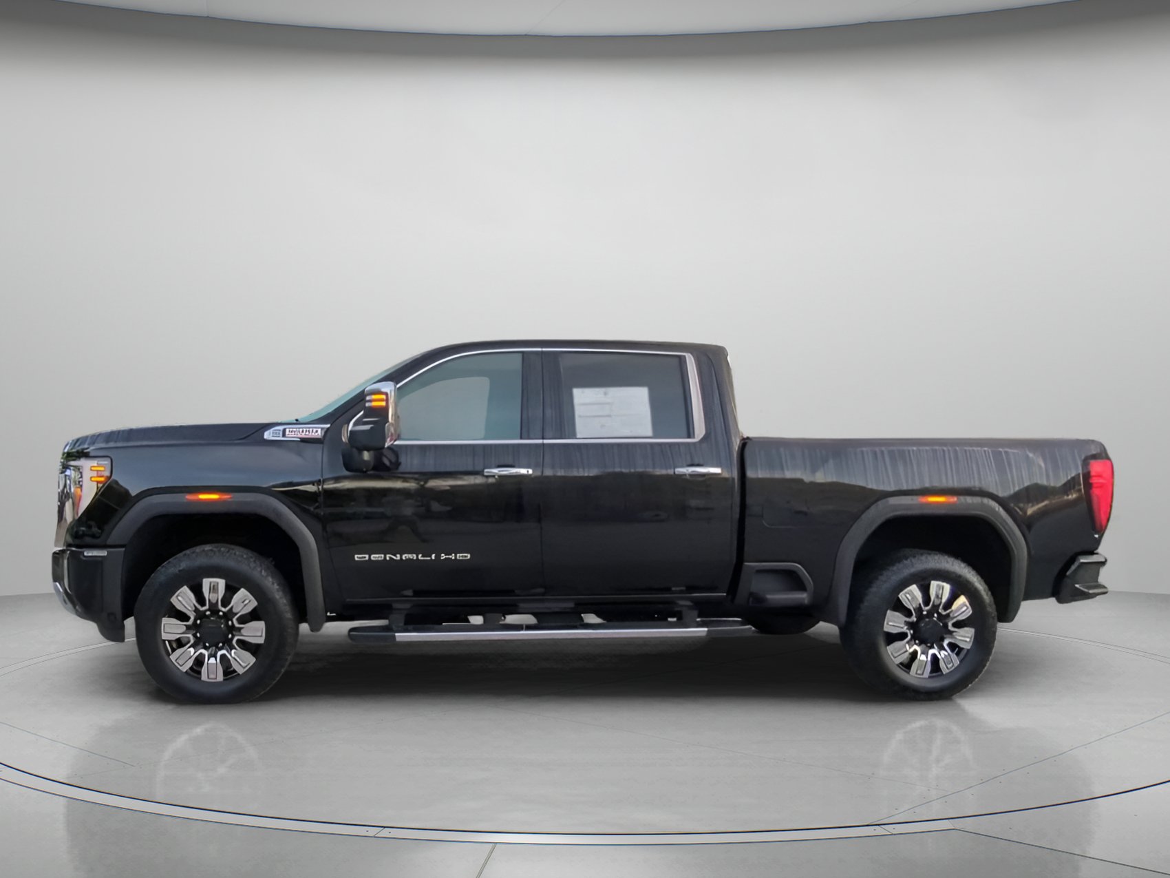 Used 2024 GMC Sierra 2500 Denali w/ Denali Reserve Package AWD/4WD image 16