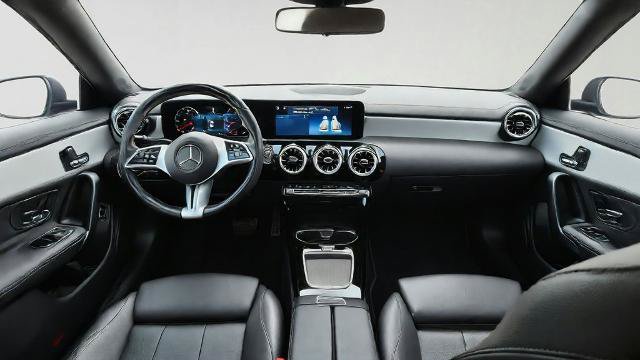 Used 2025 Mercedes-Benz CLA 250 image 27