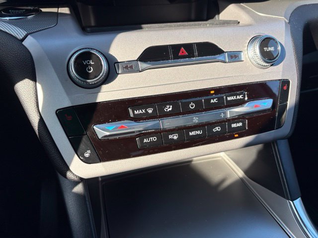 Certified 2023 Ford Explorer XLT w/ Equipment Group 202A AWD/4WD image 30